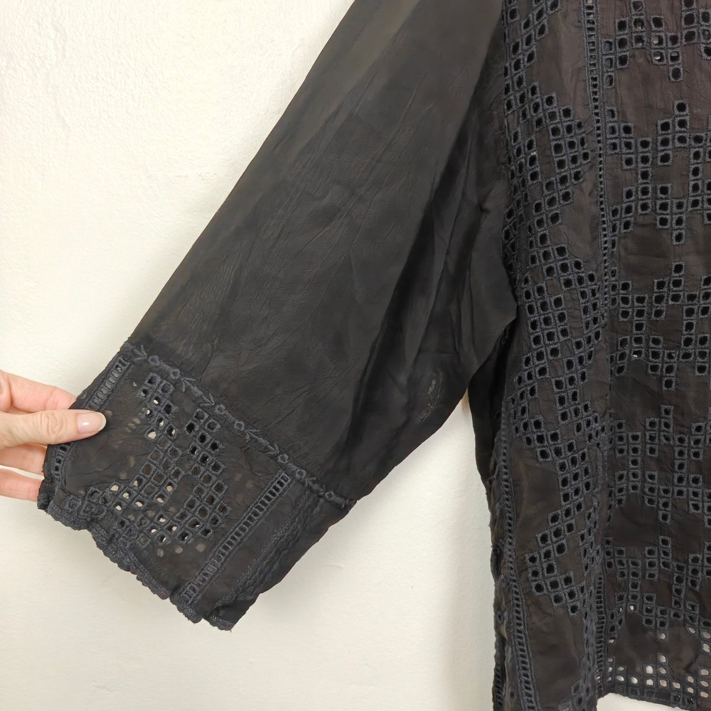 Johnny Was Womens Top XXL Black Eyelet Embroidered V-Neck Boho Peasant Blouse - Picture 4 of 7